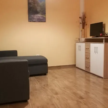 U Rybnika Brodsky 山林小屋 *